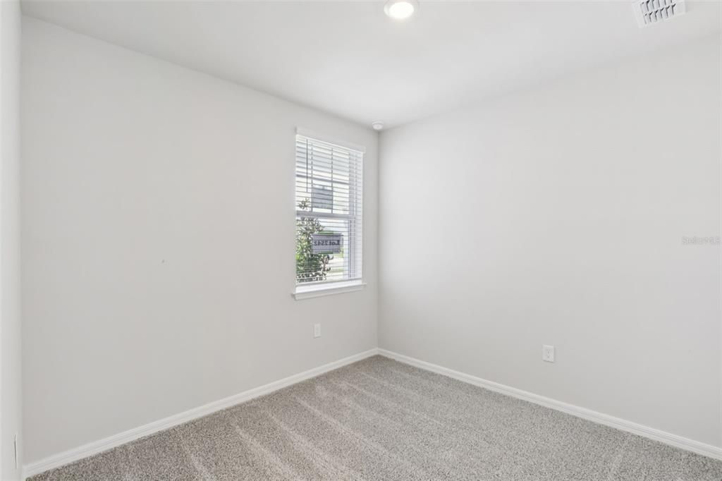 待售: $319,995 (4 贝兹, 2 浴室, 1687 平方英尺)