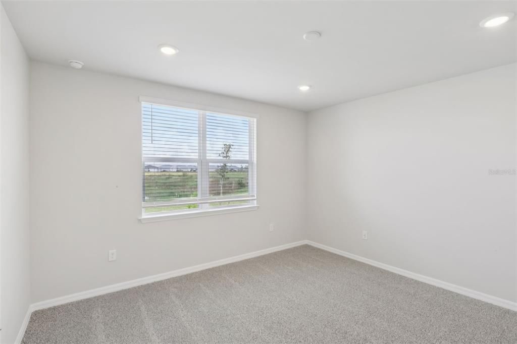 待售: $319,995 (4 贝兹, 2 浴室, 1687 平方英尺)