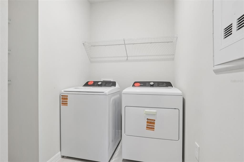 待售: $319,995 (4 贝兹, 2 浴室, 1687 平方英尺)