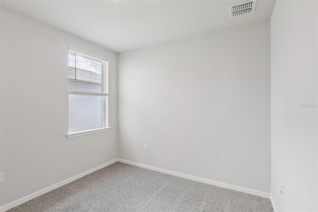 待售: $319,995 (4 贝兹, 2 浴室, 1687 平方英尺)