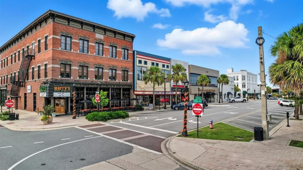 En Venta: $509,000 (2 camas, 2 baños, 1357 Pies cuadrados)