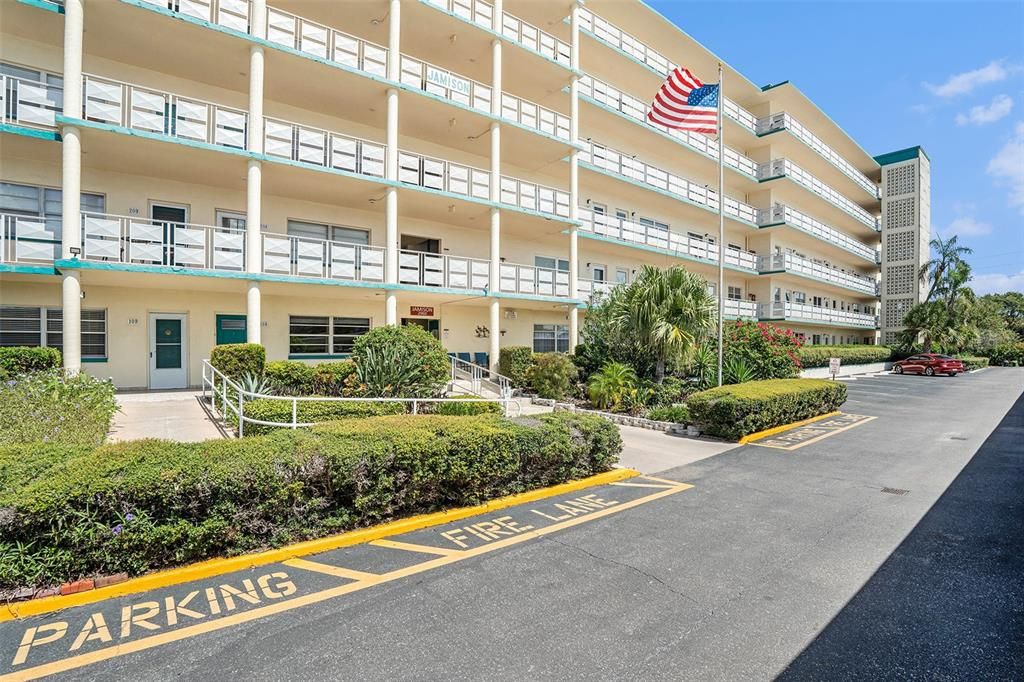 待售: $198,000 (2 贝兹, 2 浴室, 1120 平方英尺)