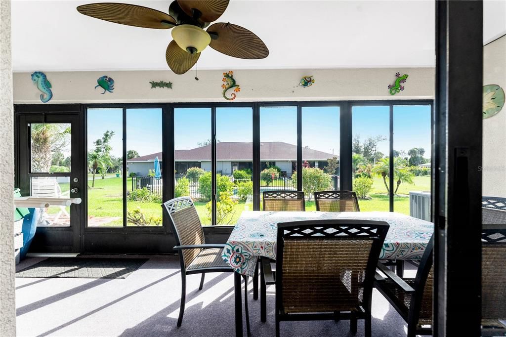 For Sale: $199,900 (2 beds, 2 baths, 1107 Square Feet)