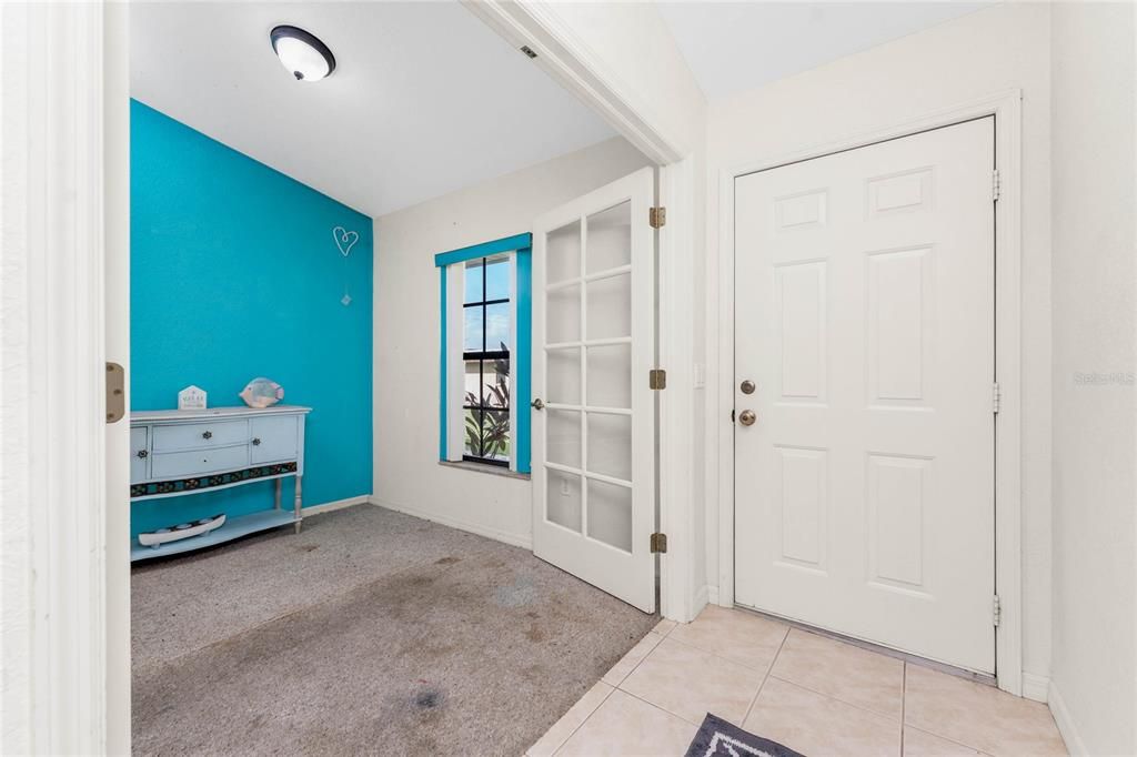 For Sale: $199,900 (2 beds, 2 baths, 1107 Square Feet)