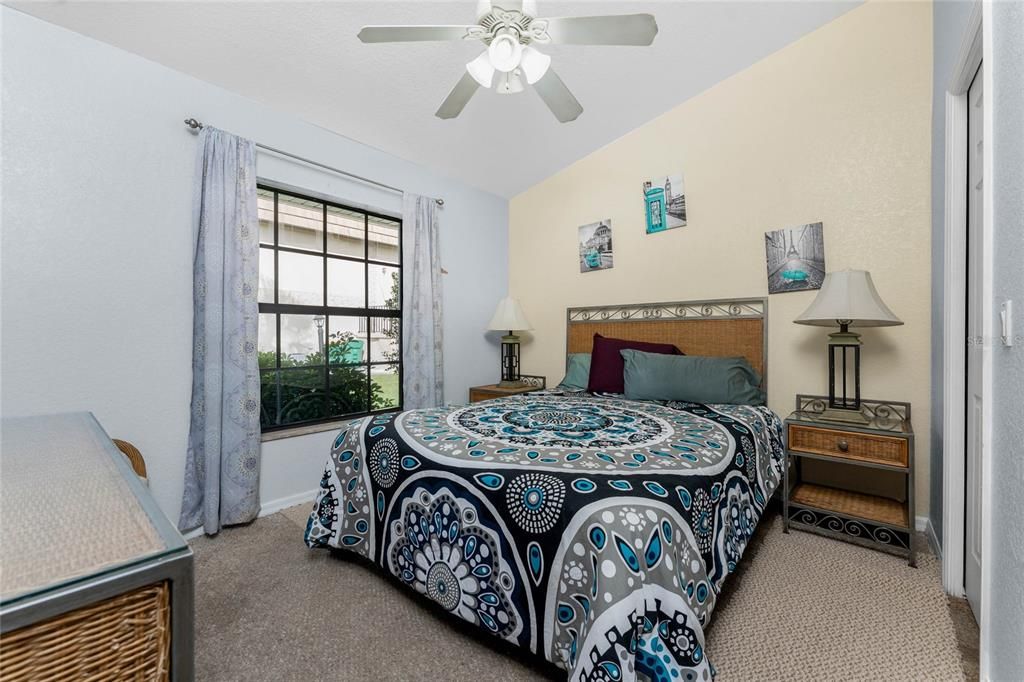 For Sale: $199,900 (2 beds, 2 baths, 1107 Square Feet)