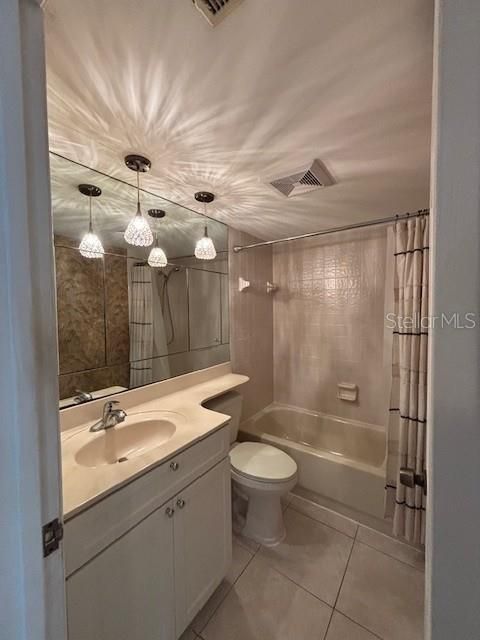 出租: $2,395 (2 贝兹, 2 浴室, 1065 平方英尺)