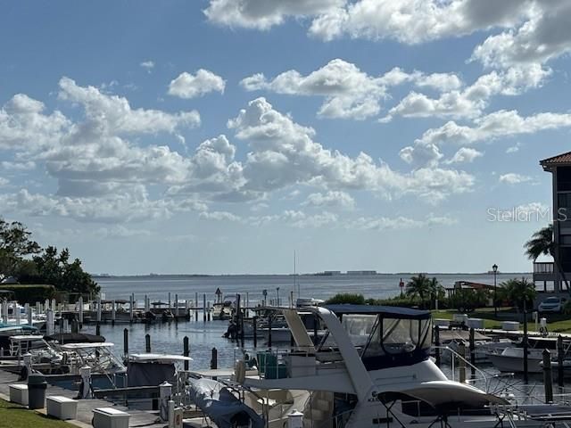 出租: $2,395 (2 贝兹, 2 浴室, 1065 平方英尺)