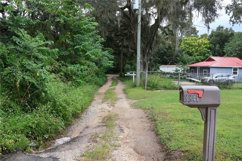 На продажу: $48,000 (0.49 acres)