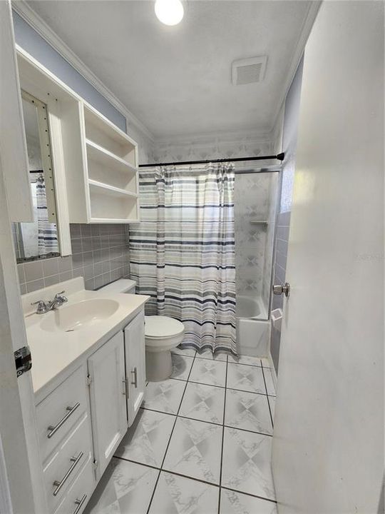 待售: $189,000 (2 贝兹, 1 浴室, 762 平方英尺)