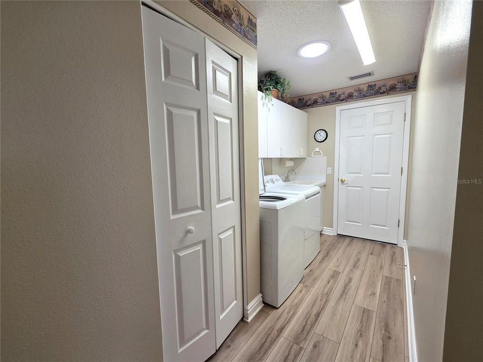 Activo con contrato: $387,900 (3 camas, 2 baños, 2010 Pies cuadrados)