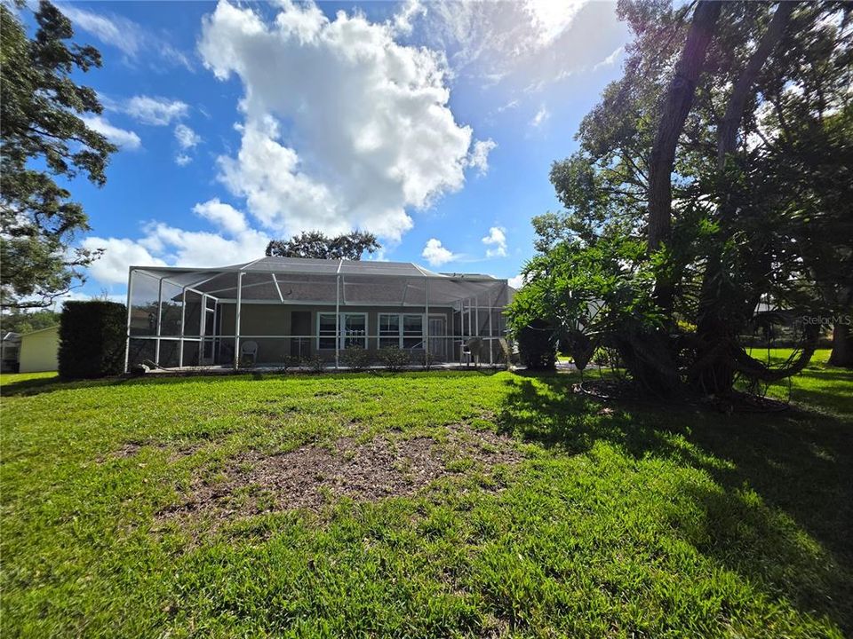 Activo con contrato: $387,900 (3 camas, 2 baños, 2010 Pies cuadrados)