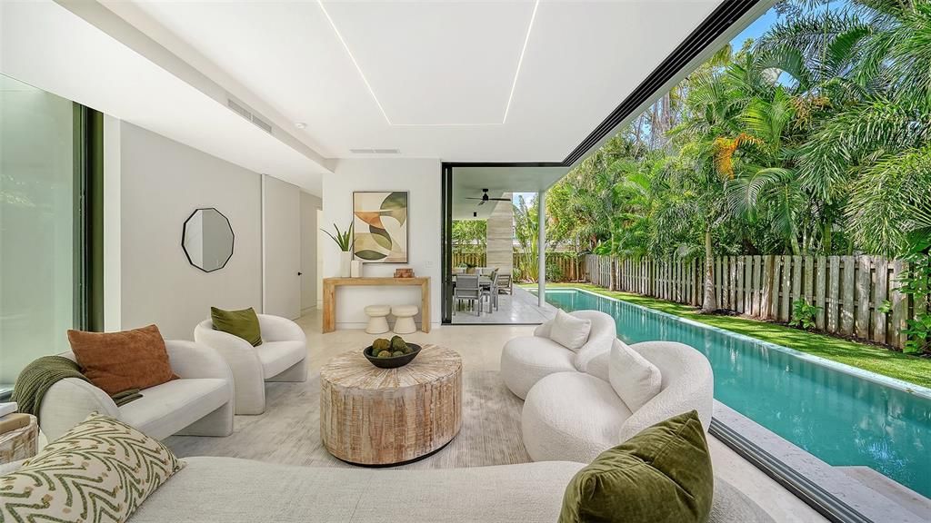 Activo con contrato: $3,700,000 (4 camas, 5 baños, 3809 Pies cuadrados)