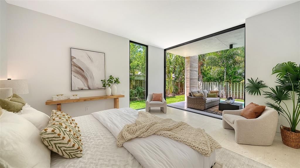 Activo con contrato: $3,700,000 (4 camas, 5 baños, 3809 Pies cuadrados)