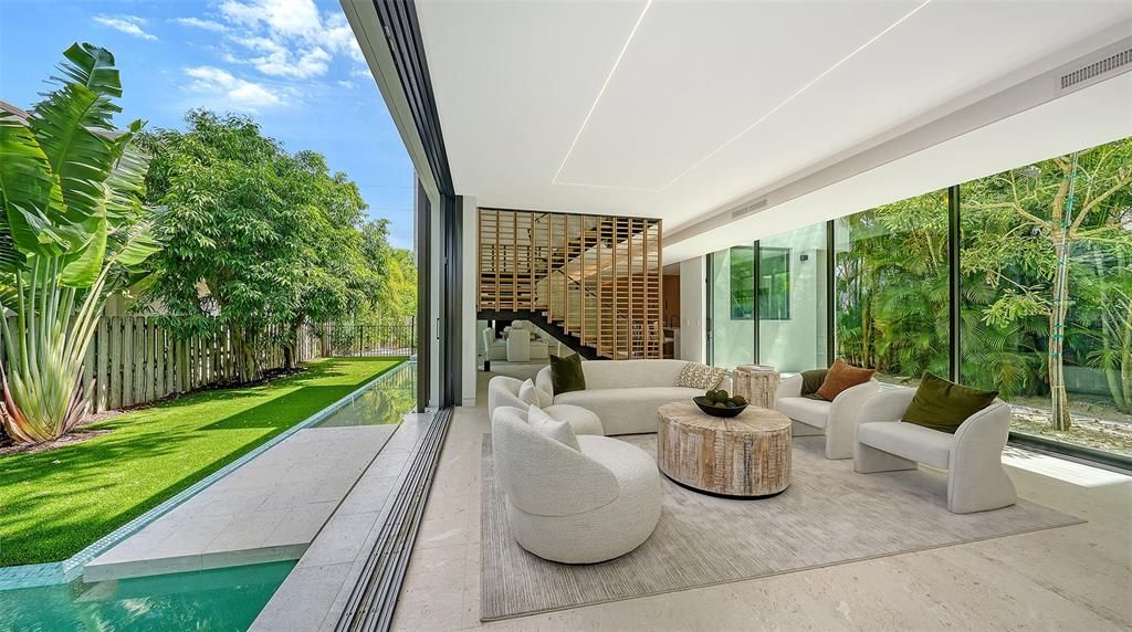 Activo con contrato: $3,700,000 (4 camas, 5 baños, 3809 Pies cuadrados)