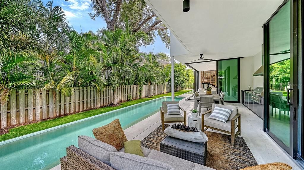 Activo con contrato: $3,700,000 (4 camas, 5 baños, 3809 Pies cuadrados)