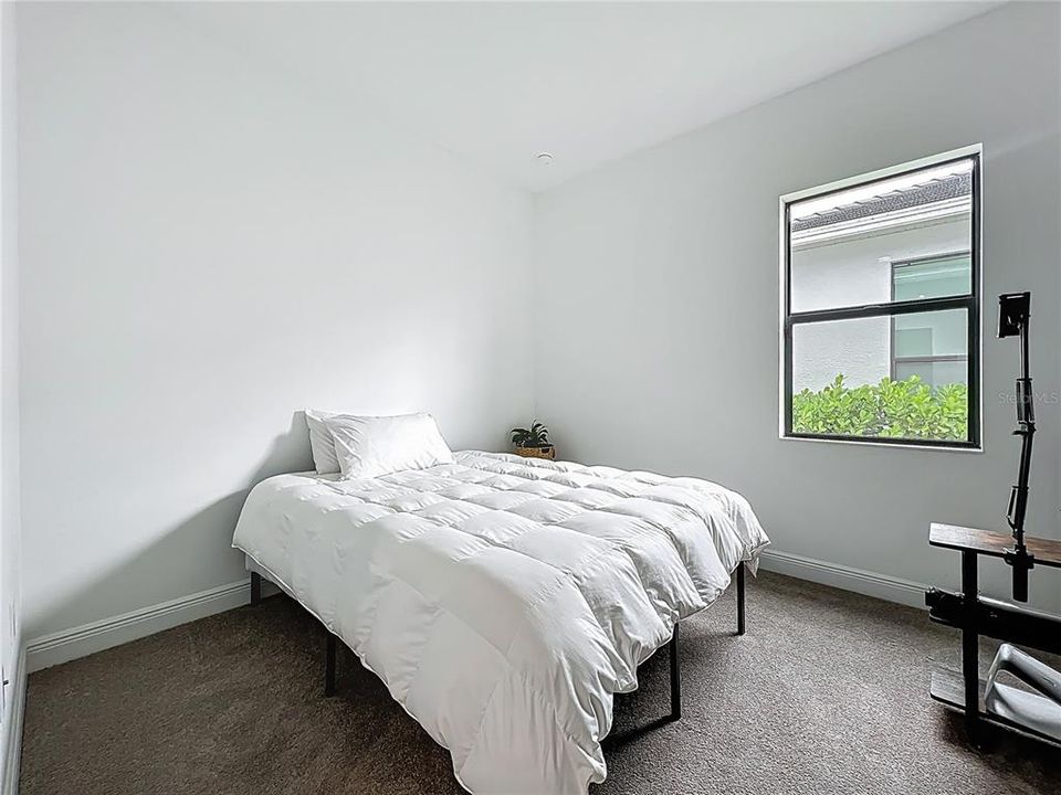 For Sale: $843,000 (3 beds, 3 baths, 2118 Square Feet)