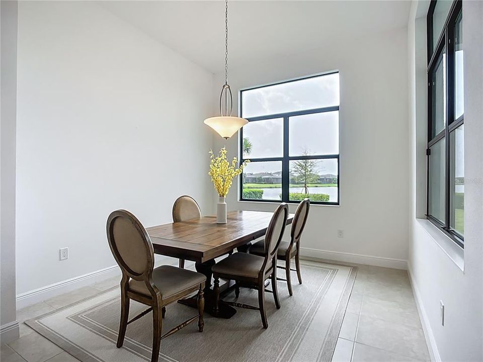 For Sale: $843,000 (3 beds, 3 baths, 2118 Square Feet)