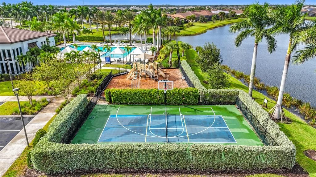 For Sale: $843,000 (3 beds, 3 baths, 2118 Square Feet)