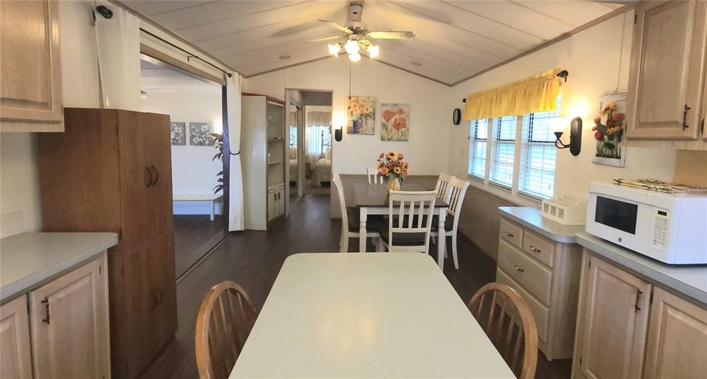 En Venta: $124,900 (1 camas, 2 baños, 816 Pies cuadrados)