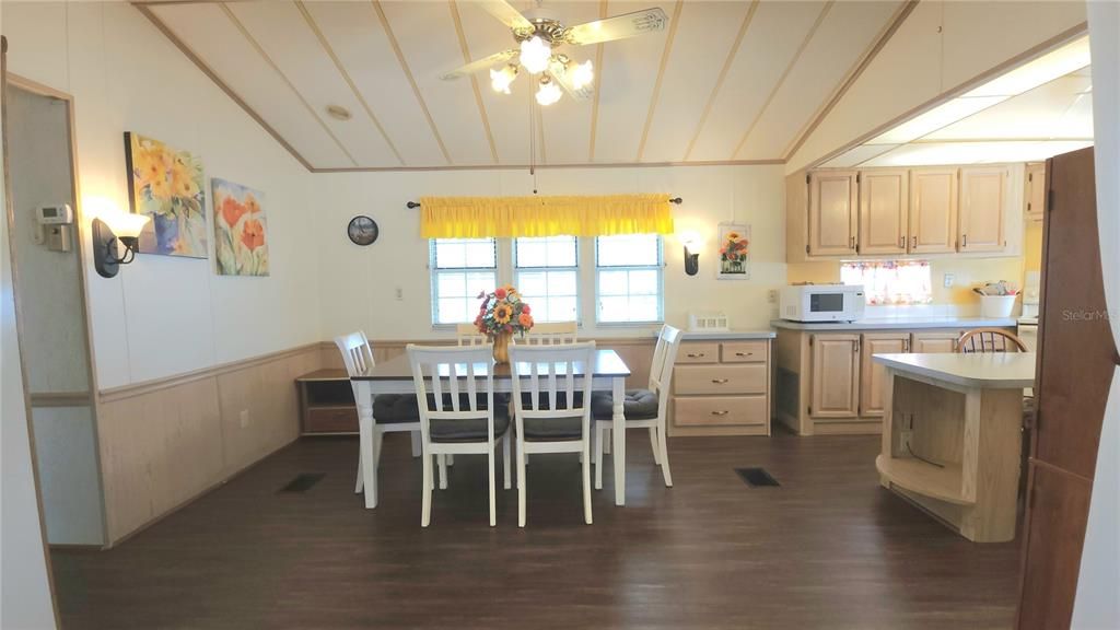 En Venta: $124,900 (1 camas, 2 baños, 816 Pies cuadrados)