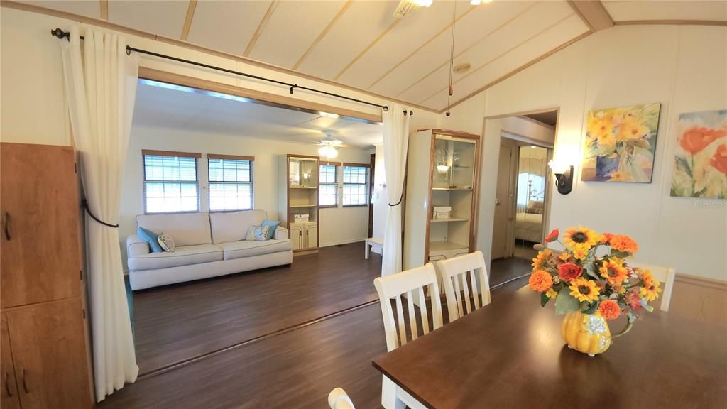 En Venta: $124,900 (1 camas, 2 baños, 816 Pies cuadrados)