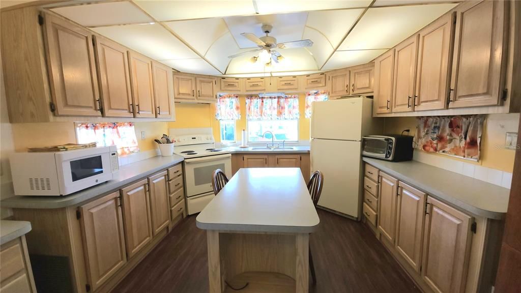 En Venta: $124,900 (1 camas, 2 baños, 816 Pies cuadrados)