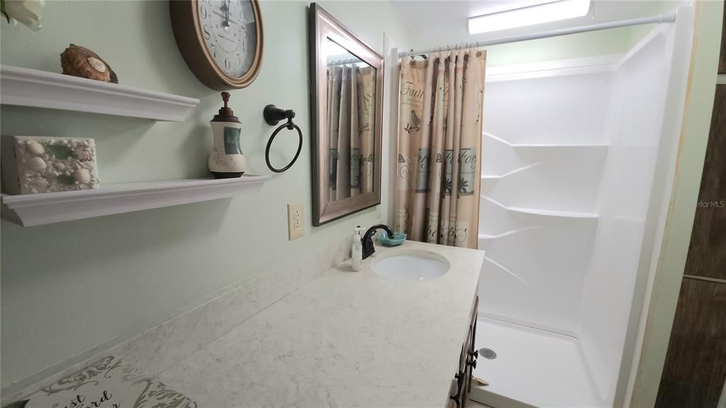 En Venta: $124,900 (1 camas, 2 baños, 816 Pies cuadrados)