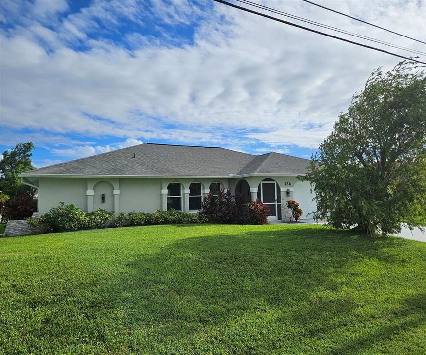 For Rent: $2,800 (3 beds, 2 baths, 1915 Square Feet)