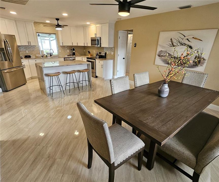 For Rent: $2,800 (3 beds, 2 baths, 1915 Square Feet)