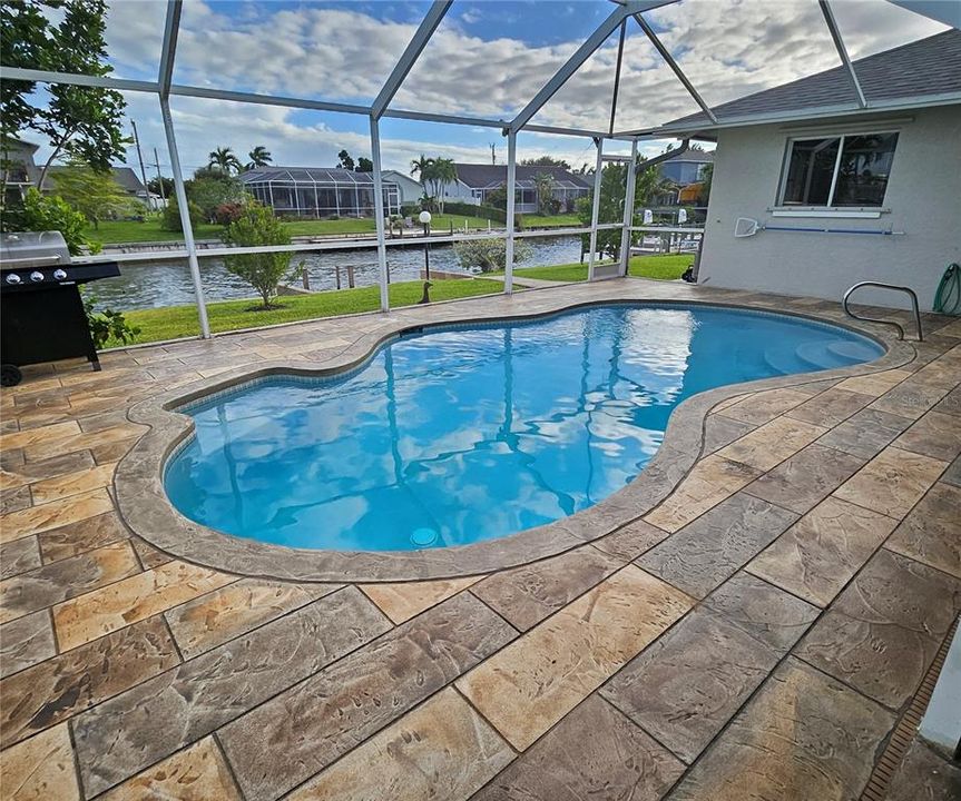 For Rent: $2,800 (3 beds, 2 baths, 1915 Square Feet)