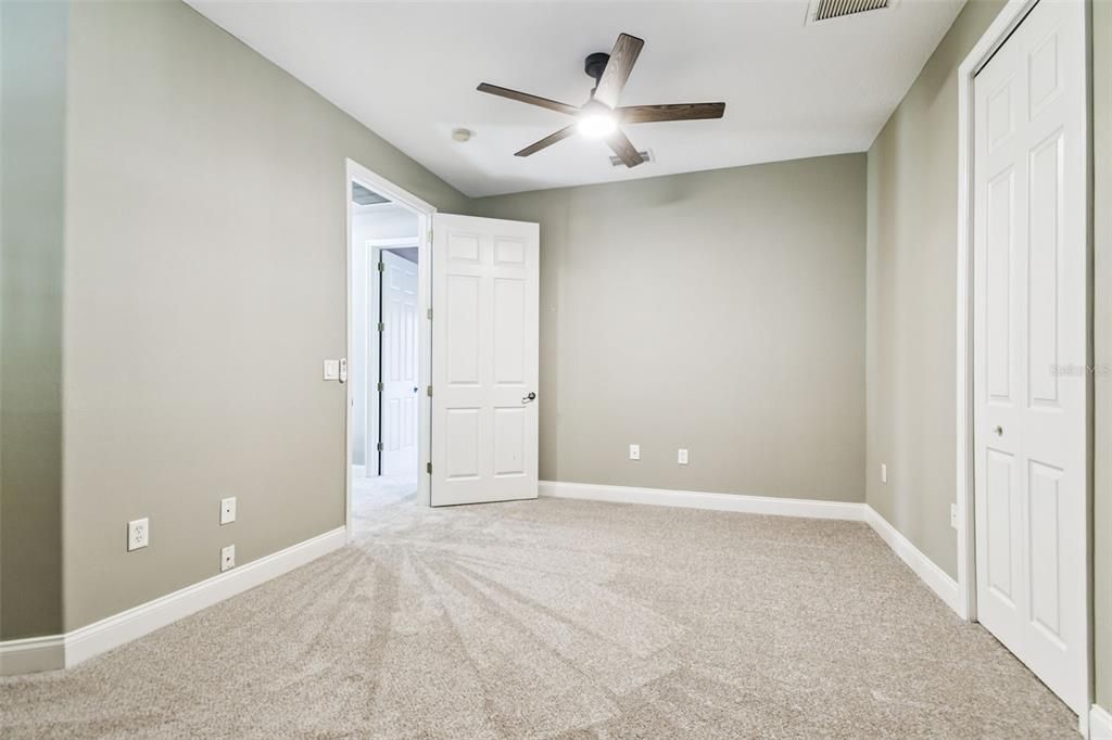 For Sale: $999,999 (5 beds, 3 baths, 3905 Square Feet)