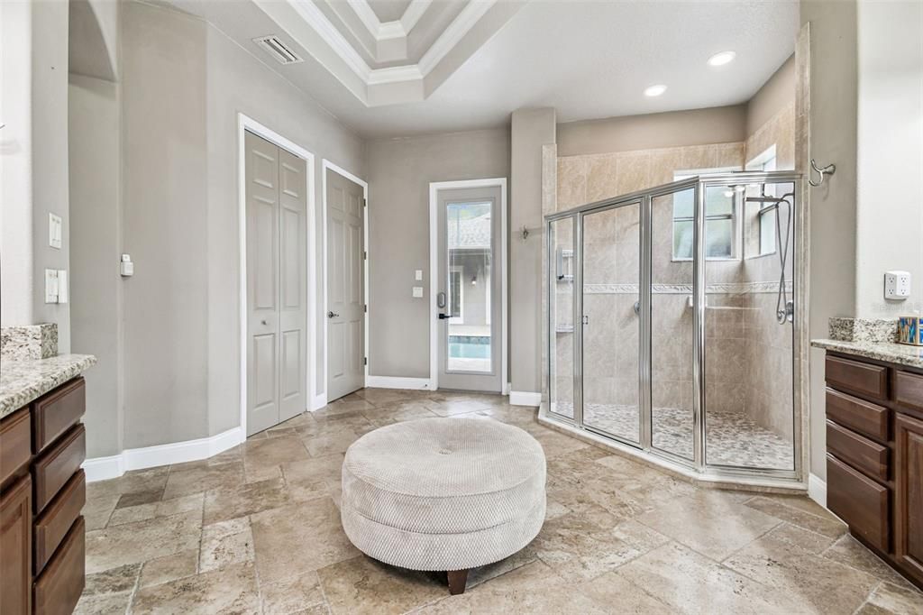 For Sale: $999,999 (5 beds, 3 baths, 3905 Square Feet)