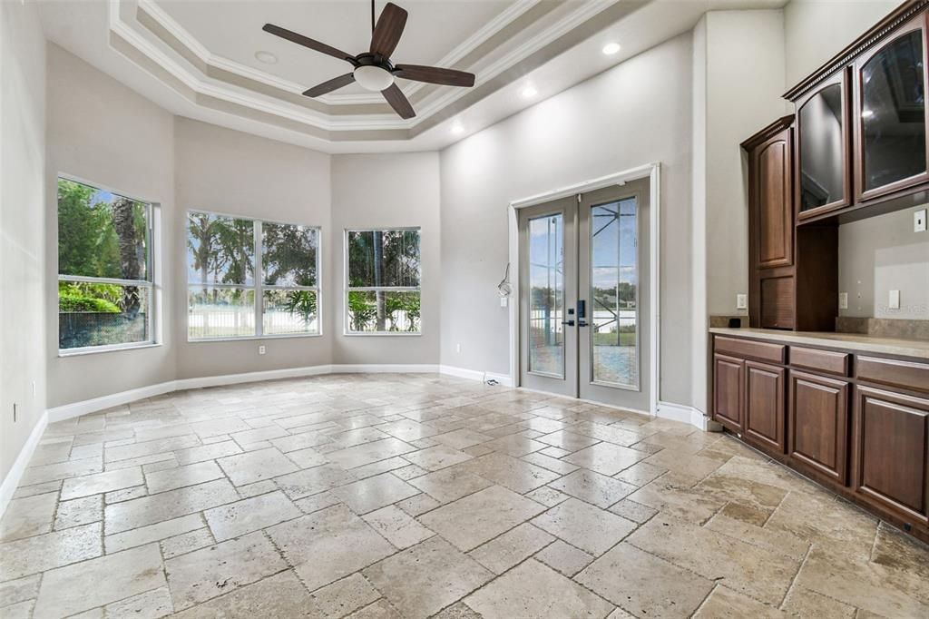 For Sale: $999,999 (5 beds, 3 baths, 3905 Square Feet)