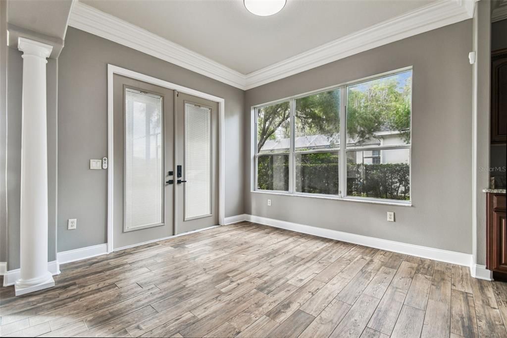 For Sale: $999,999 (5 beds, 3 baths, 3905 Square Feet)