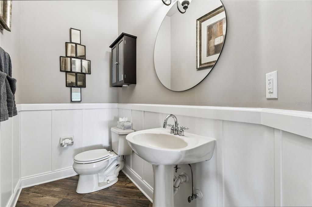 For Sale: $999,999 (5 beds, 3 baths, 3905 Square Feet)