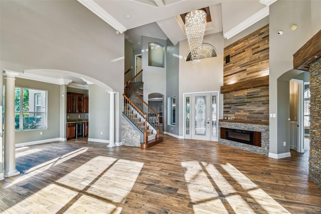 For Sale: $999,999 (5 beds, 3 baths, 3905 Square Feet)