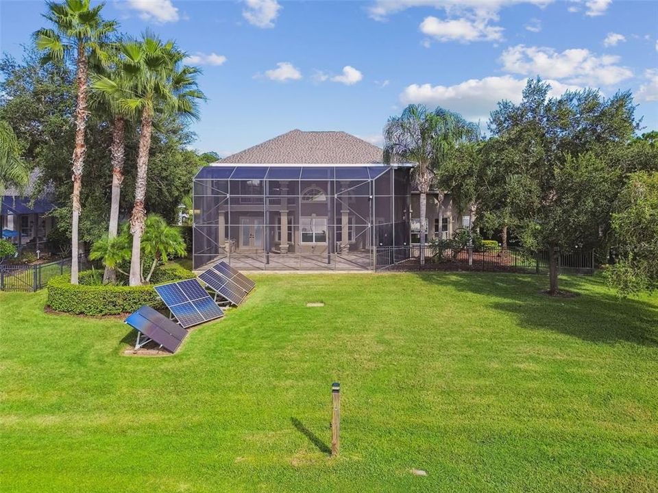 For Sale: $999,999 (5 beds, 3 baths, 3905 Square Feet)