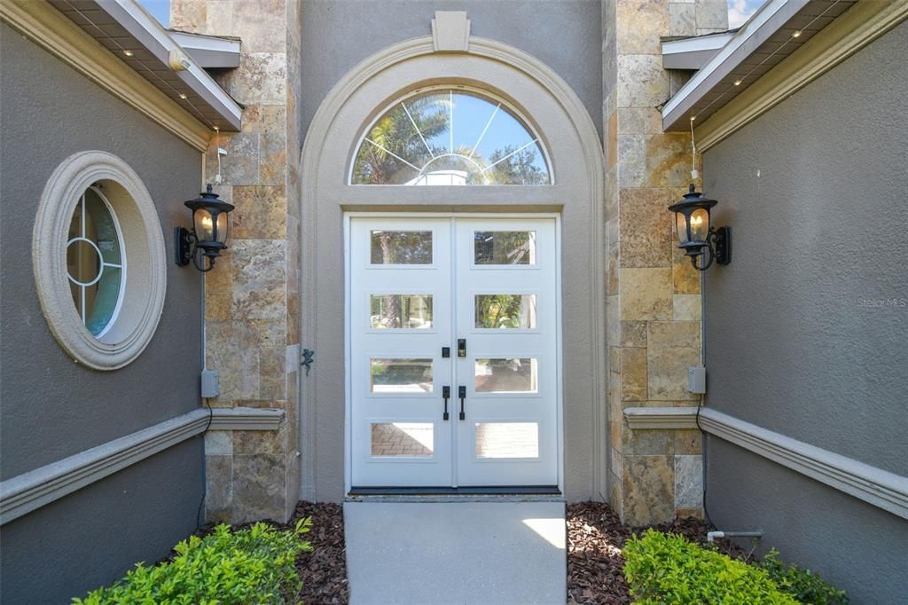 For Sale: $999,999 (5 beds, 3 baths, 3905 Square Feet)