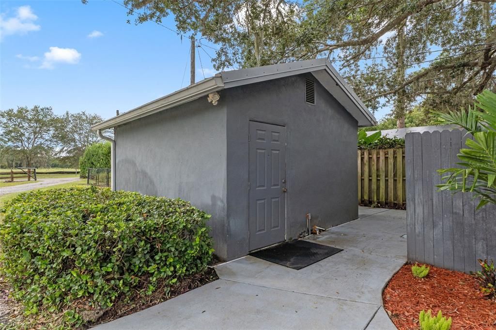 合同活跃: $1,200,000 (0 贝兹, 0 浴室, 2739 平方英尺)