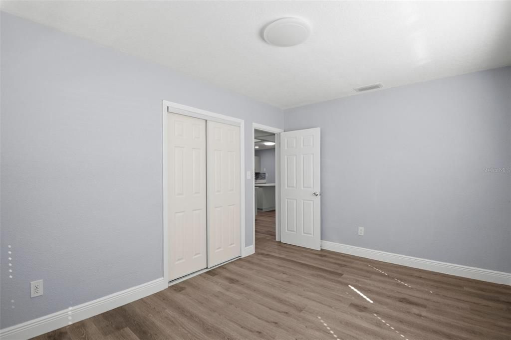 Activo con contrato: $367,000 (3 camas, 2 baños, 1105 Pies cuadrados)