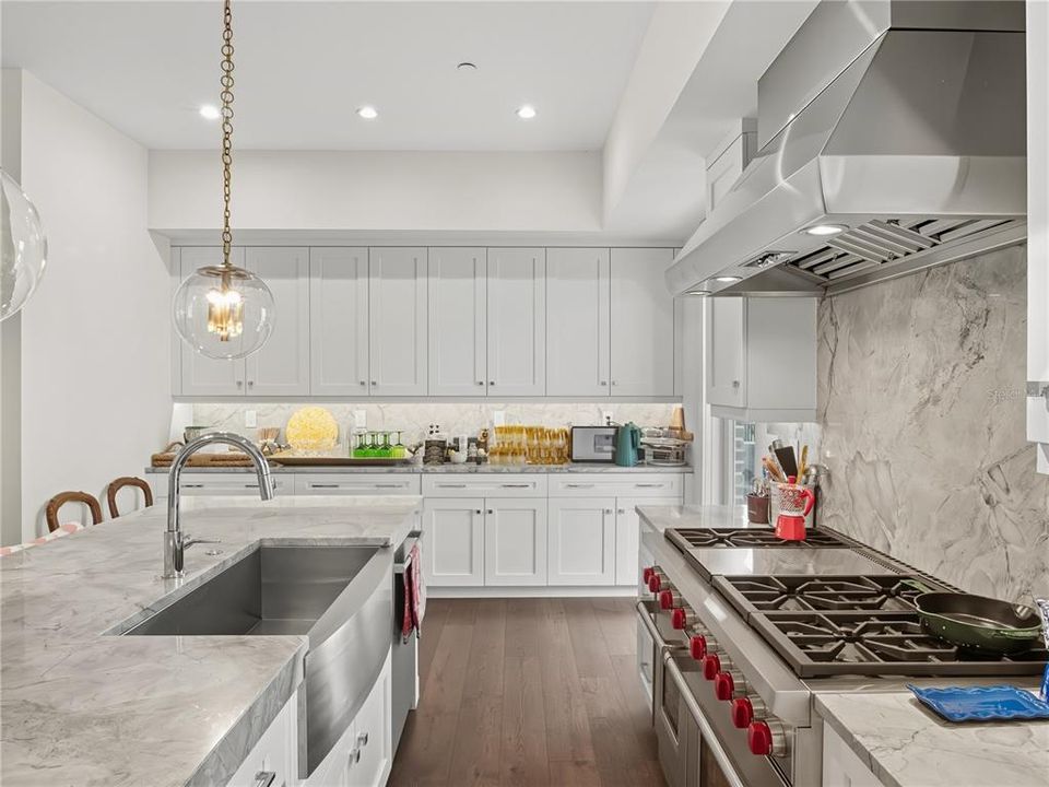 Active With Contract: $1,950,000 (3 beds, 3 baths, 3027 Square Feet)