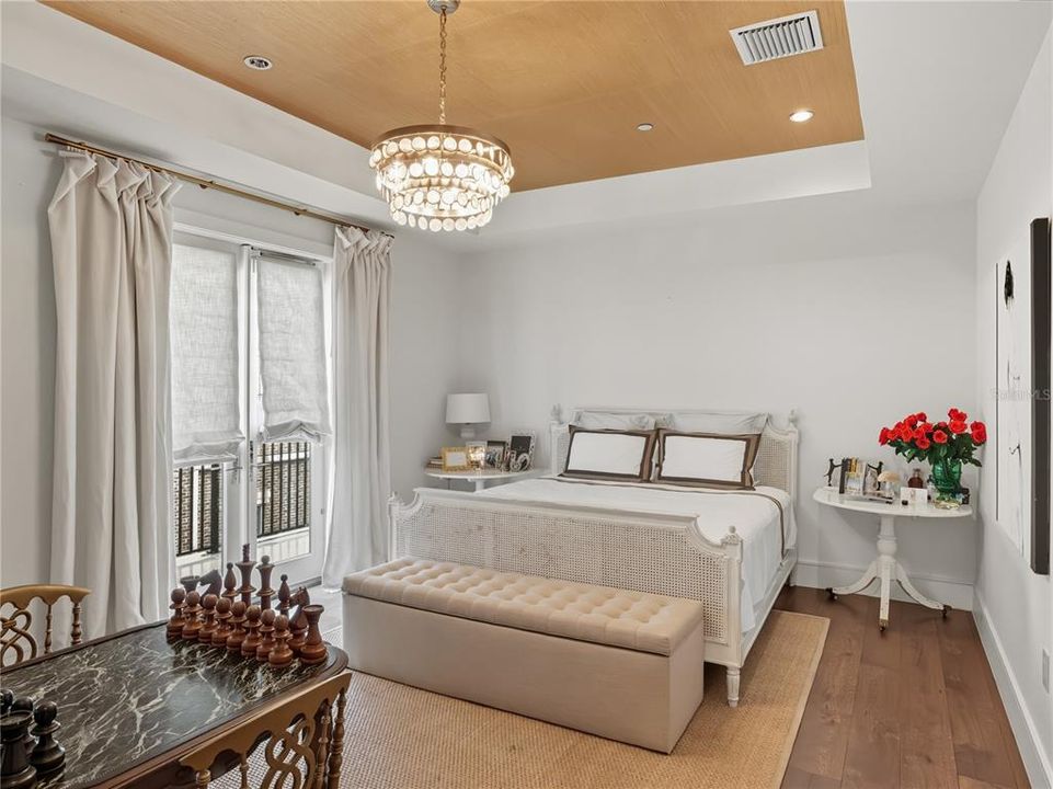 Active With Contract: $1,950,000 (3 beds, 3 baths, 3027 Square Feet)