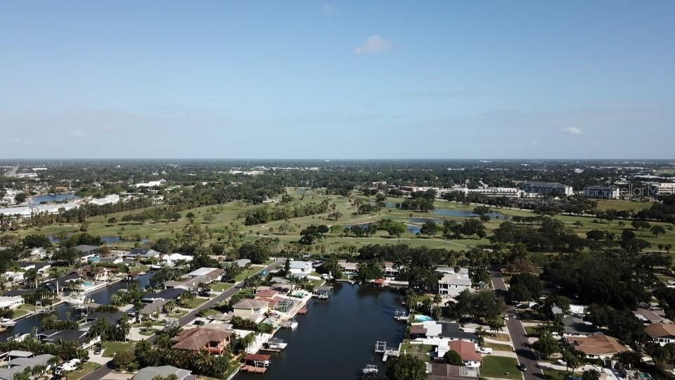 На продажу: $695,000 (0.20 acres)