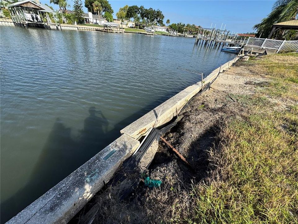 На продажу: $695,000 (0.20 acres)