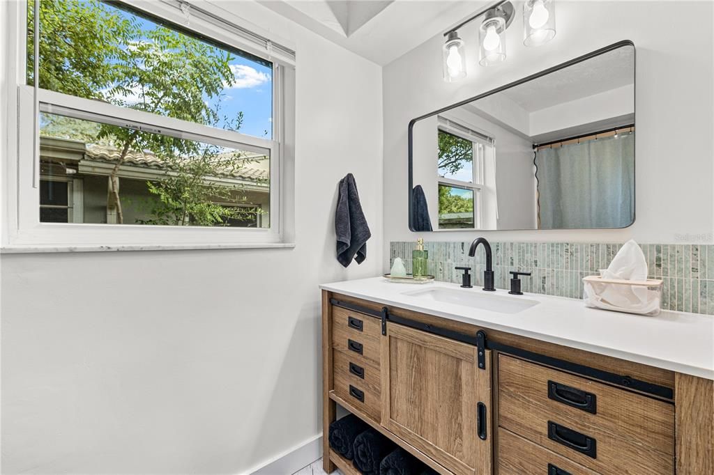 For Sale: $499,000 (3 beds, 2 baths, 1599 Square Feet)