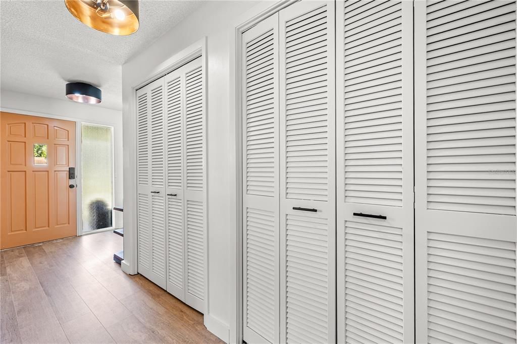 For Sale: $499,000 (3 beds, 2 baths, 1599 Square Feet)