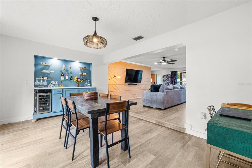 For Sale: $499,000 (3 beds, 2 baths, 1599 Square Feet)