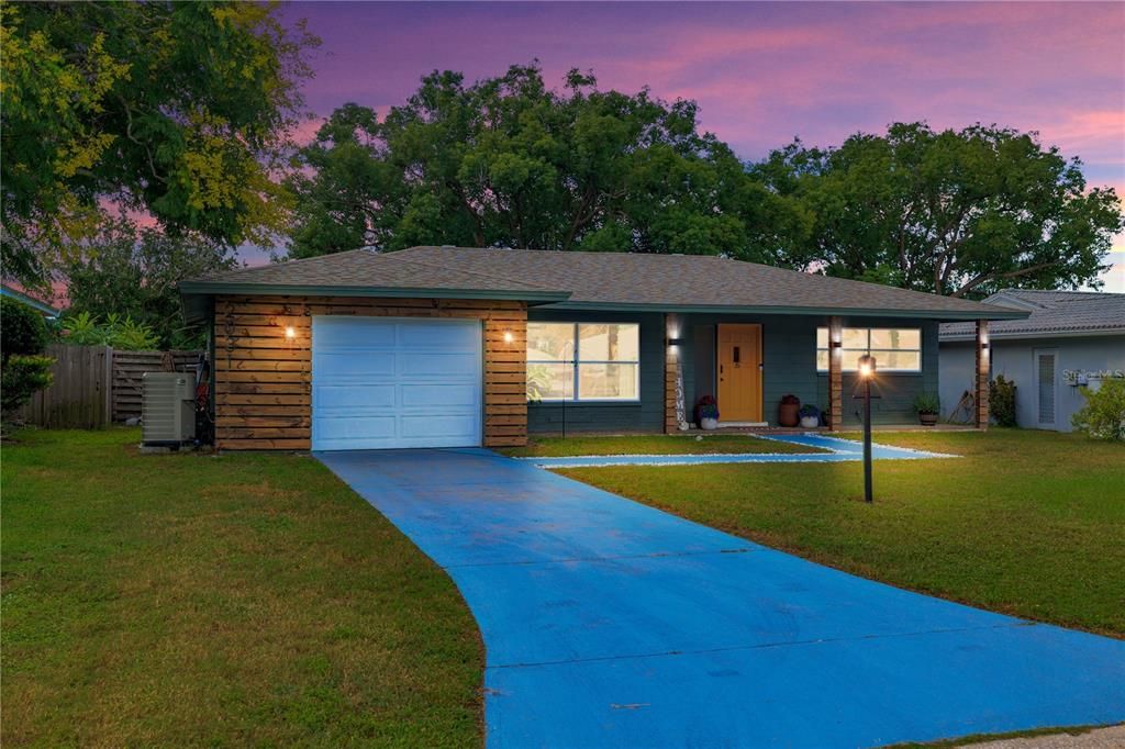 For Sale: $499,000 (3 beds, 2 baths, 1599 Square Feet)