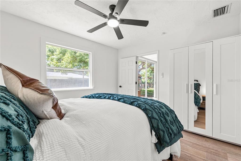 For Sale: $499,000 (3 beds, 2 baths, 1599 Square Feet)