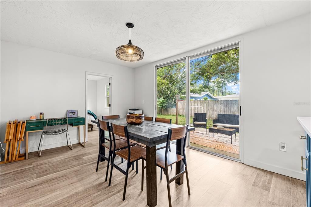 For Sale: $499,000 (3 beds, 2 baths, 1599 Square Feet)